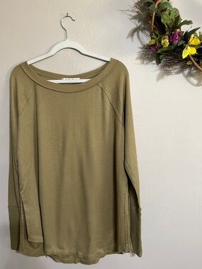 🌺We The Free Olive Rib Knit Crewneck Top